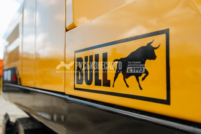 Купить Экскаватор колесный BULL EW180-PLUS в компании Русбизнесавто - изображение 1